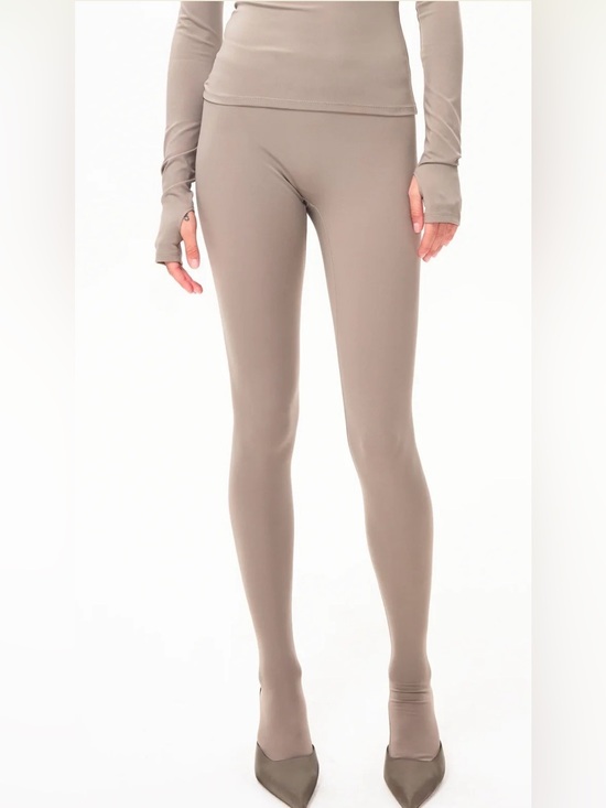 Khy Pants - NWT KHY FOOTED LEGGING